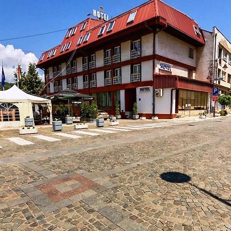 Hotel Sax Balkan Димитровґрад Екстер'єр фото