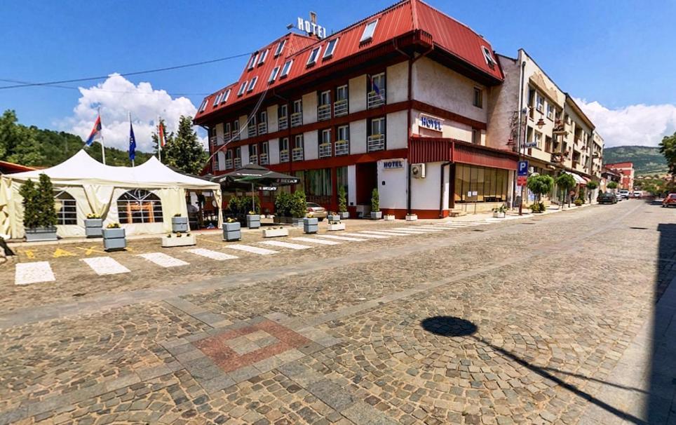 Hotel Sax Balkan Димитровґрад Екстер'єр фото