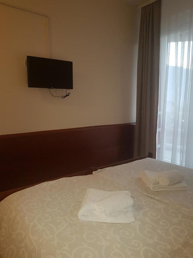 Hotel Sax Balkan Димитровґрад Екстер'єр фото
