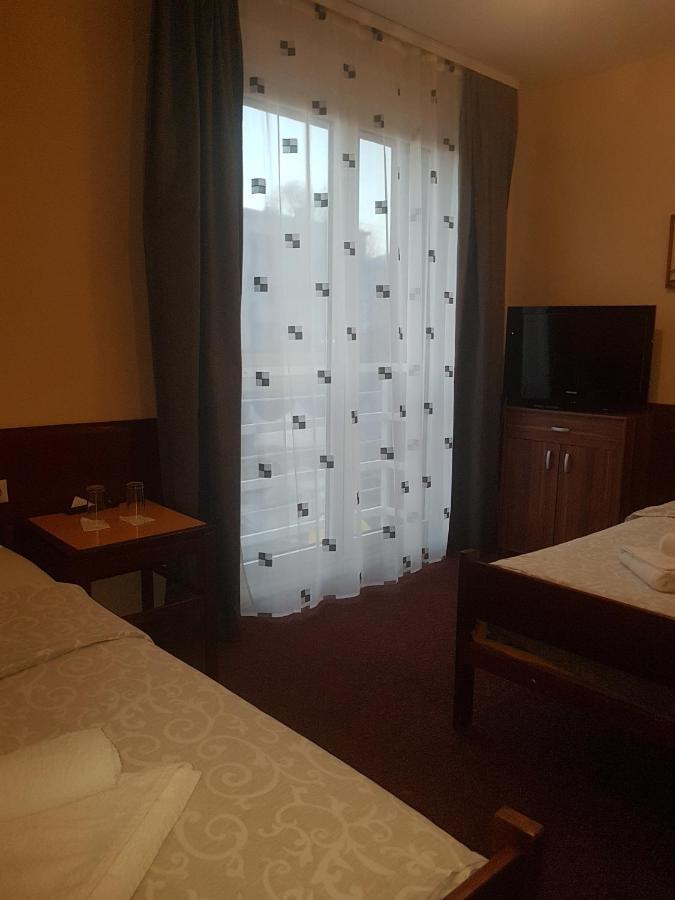 Hotel Sax Balkan Димитровґрад Екстер'єр фото