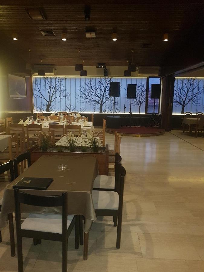 Hotel Sax Balkan Димитровґрад Екстер'єр фото